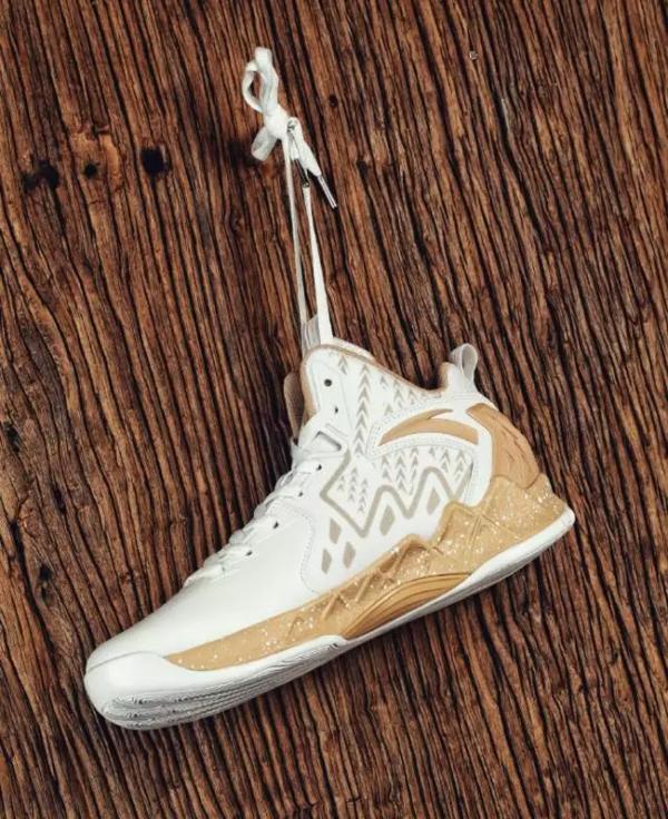 全球限量版1双的运动鞋,耐克阿迪达斯最新款鞋