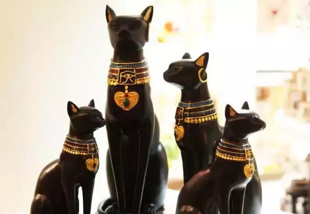 出门旅行，有些纪念品最好不要带回家