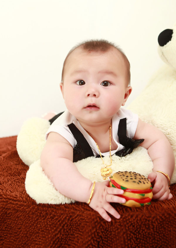 鸡宝宝起名大全，气宇轩昂的男宝宝名字集锦