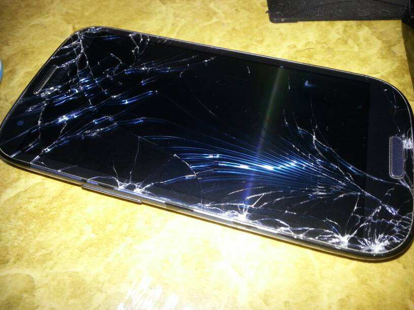 有几个品牌的手机是特容易碎屏的,我揭秘原因给你看及应对方法