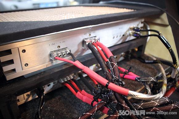 堆叠设计的良苦用心你的后备箱会懂奥迪A6升级RS贵族三分频