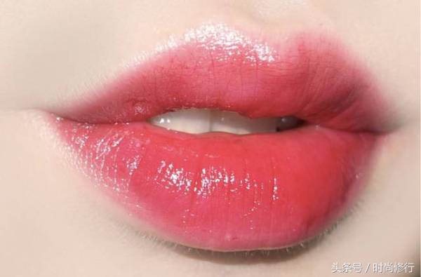 mac棒棒糖唇釉染唇液107,mac棒棒糖106试色深唇色