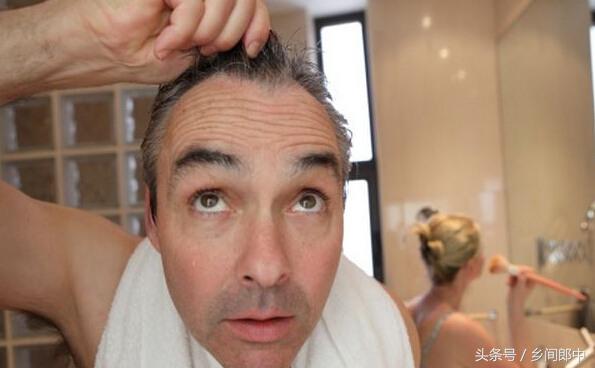 白头发长在头顶是什么原因,白头发长在两鬓是什么原因
