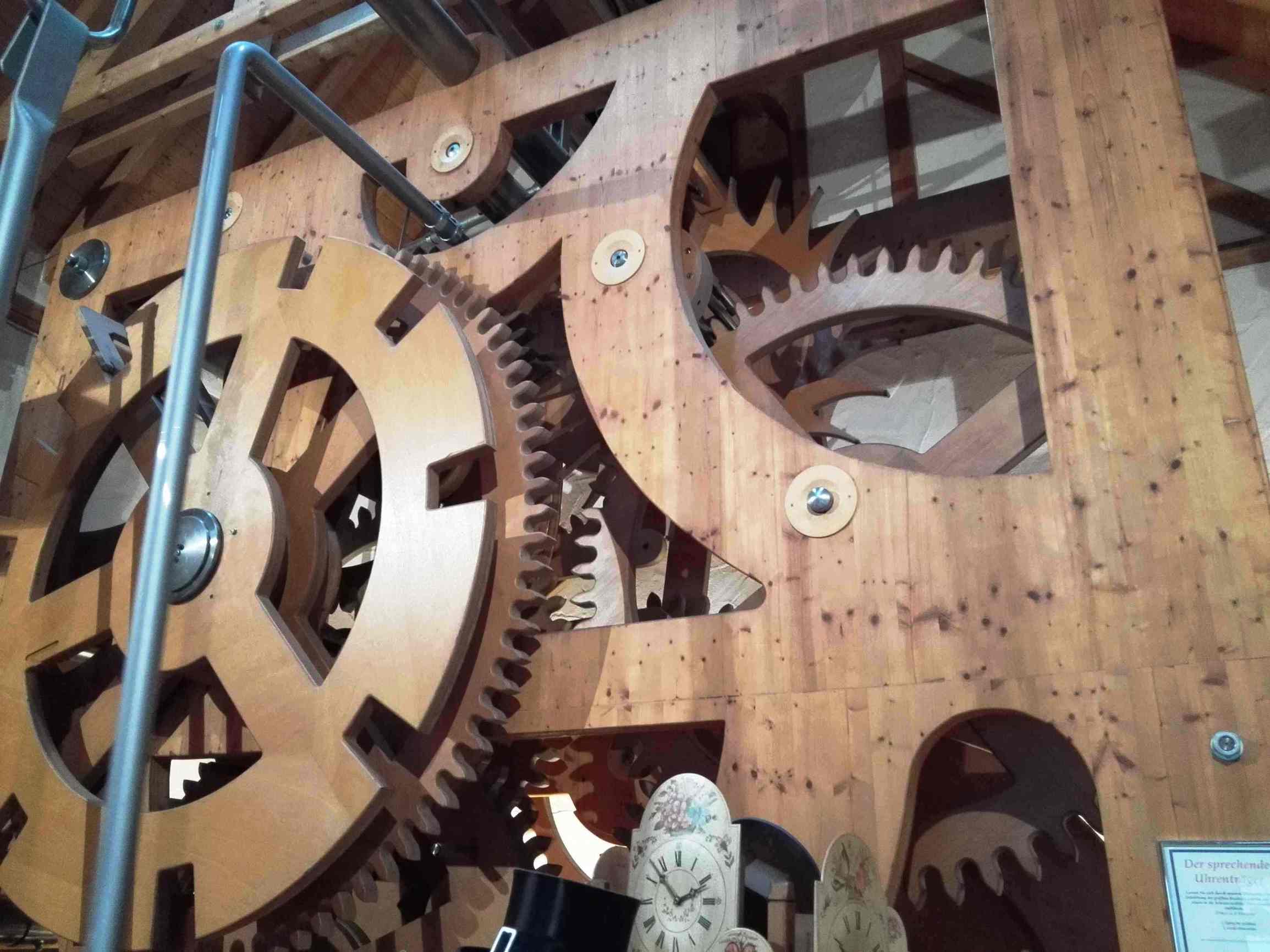 参观手表厂的感受,手表工厂参观实拍