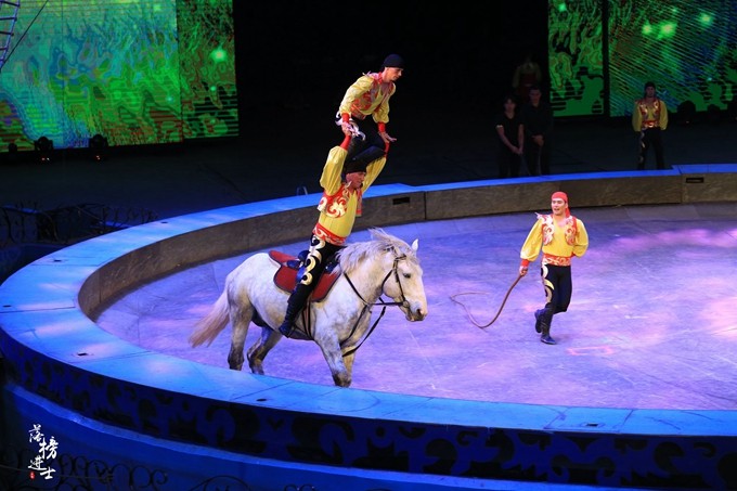 泉城欧乐堡动物王国夏天怎么去,泉城欧乐堡梦幻世界星空过山车