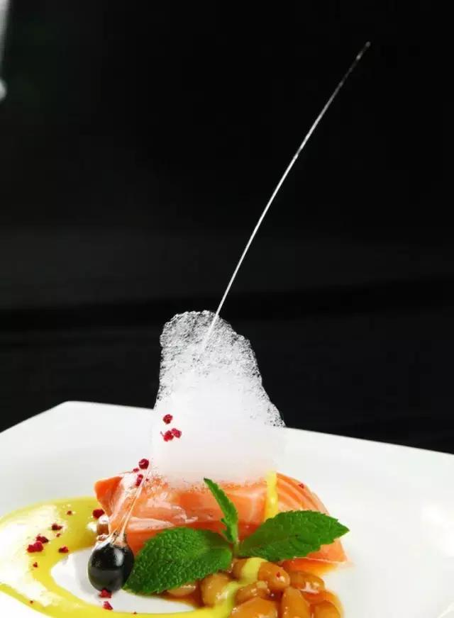 大西洋鲑鱼和挪威三文鱼的区别,我们吃的三文鱼怎么来的