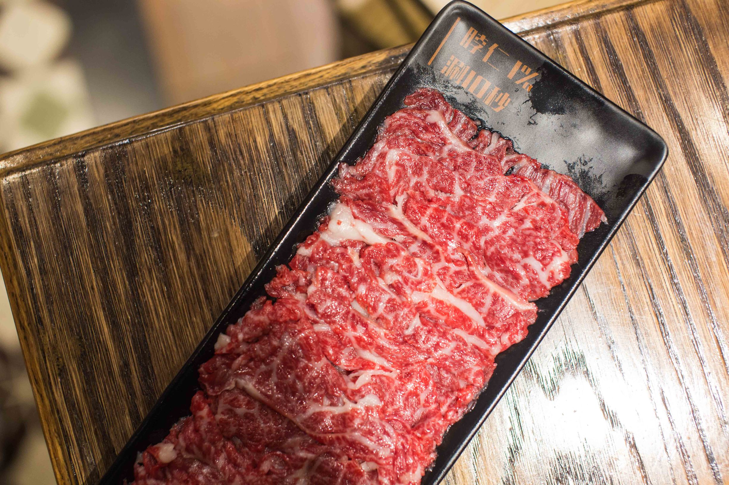 潮汕牛肉凭啥横扫火锅界！潮汕火锅引跑者blublu潮牛专访