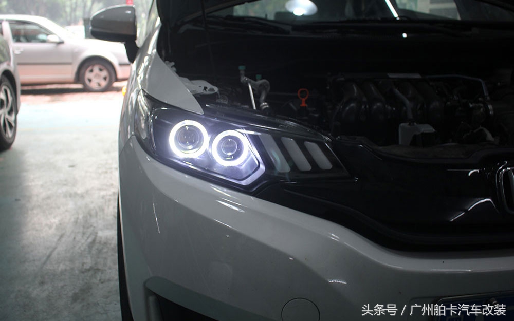 飞度gk5更换大灯灯泡教程,三代飞度gk5改装后视镜