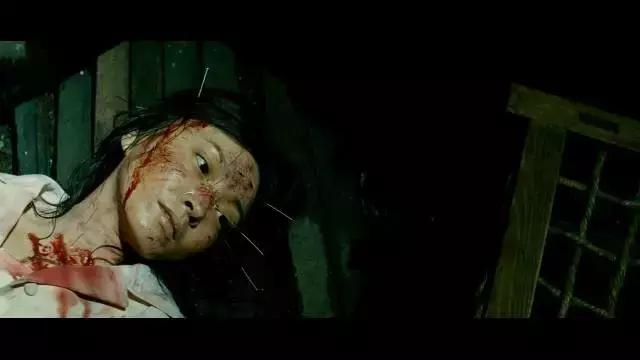 直接呈现极度变态的女体虐待，这么重口的电影居然也能过审