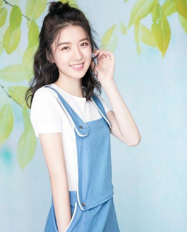 鞠婧祎对四千年一遇的美女的看法,鞠婧祎本人对四千年美女的看法