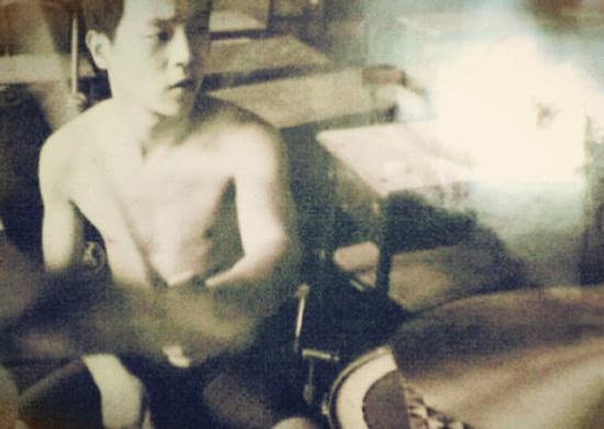 窦唯黑梦专辑架子鼓,窦唯黑梦磁带专辑图文