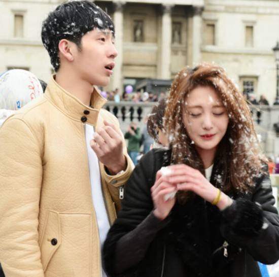 郑爽研发的APP“雪糕群”上线！在群里再次放飞自我，公开秘密