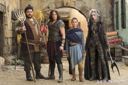 法国大选勒庞与马克龙差距 (法国大选马克龙勒庞民调领先)