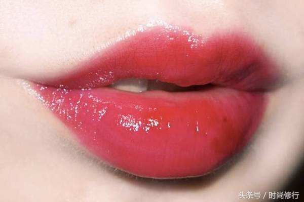 mac棒棒糖唇釉染唇液107,mac棒棒糖106试色深唇色