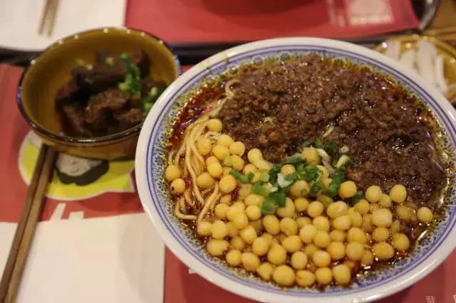 霸都面馆排行榜,超级大碗的重庆小面