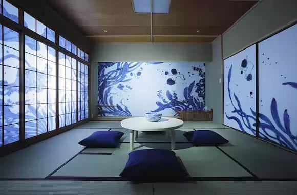 草间弥生跨界玩室内设计,你敢住进这样扎眼的房间吗?!