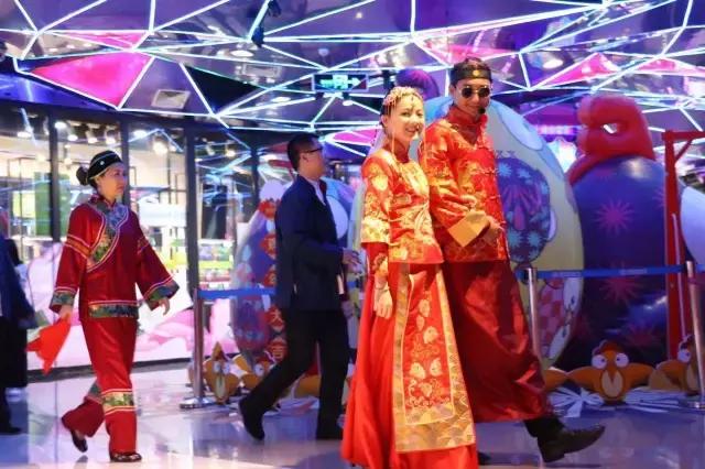 “遭受”十万伏特暴击!20只皮卡丘惊喜出没,要被萌哭了!