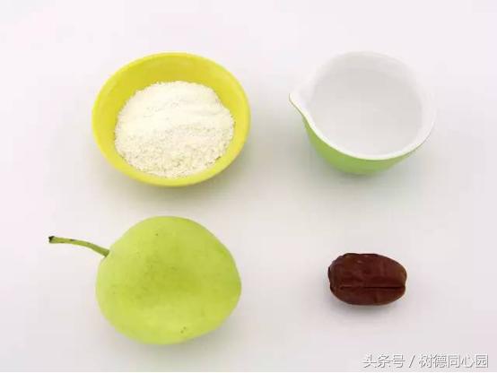 红枣梨子米糊图片,红枣梨子小米糊一岁辅食