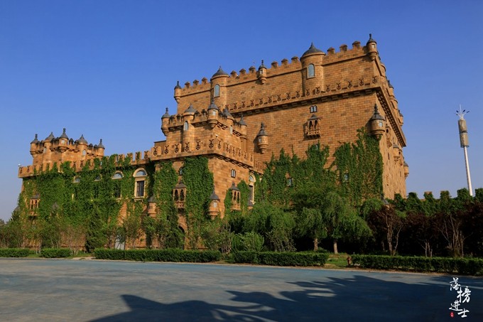泉城欧乐堡动物王国夏天怎么去,泉城欧乐堡梦幻世界星空过山车