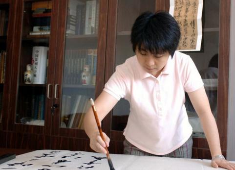 世界第一位书法女博士，书法水平到底怎么样？