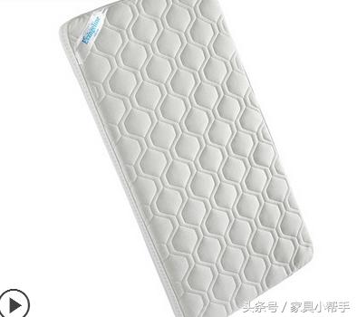 婴儿床床垫哪种材质好,婴儿床怎么挑选合适的品牌床垫