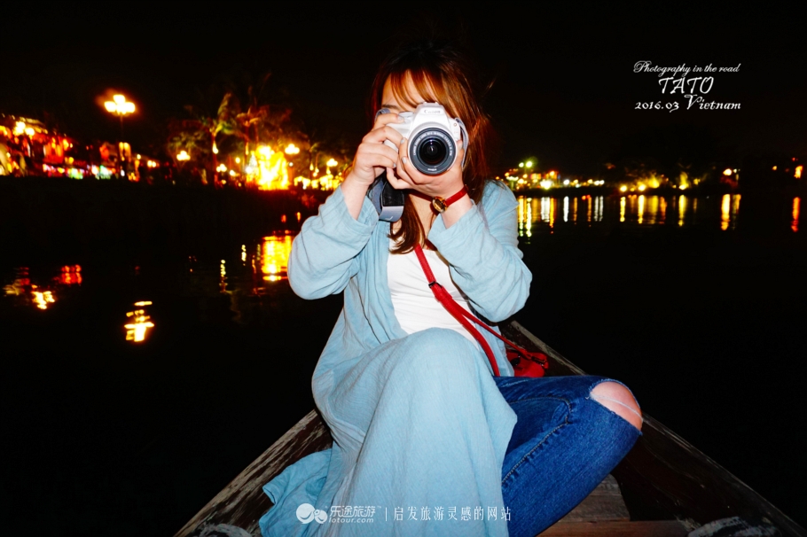 华灯初上霓虹灯闪烁夜色也很美丽,华灯初上迎元宵