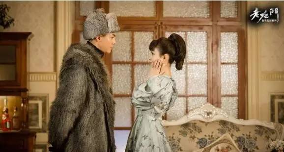 赵丽颖同款半扎马尾蝴蝶发型,45度侧面高马尾