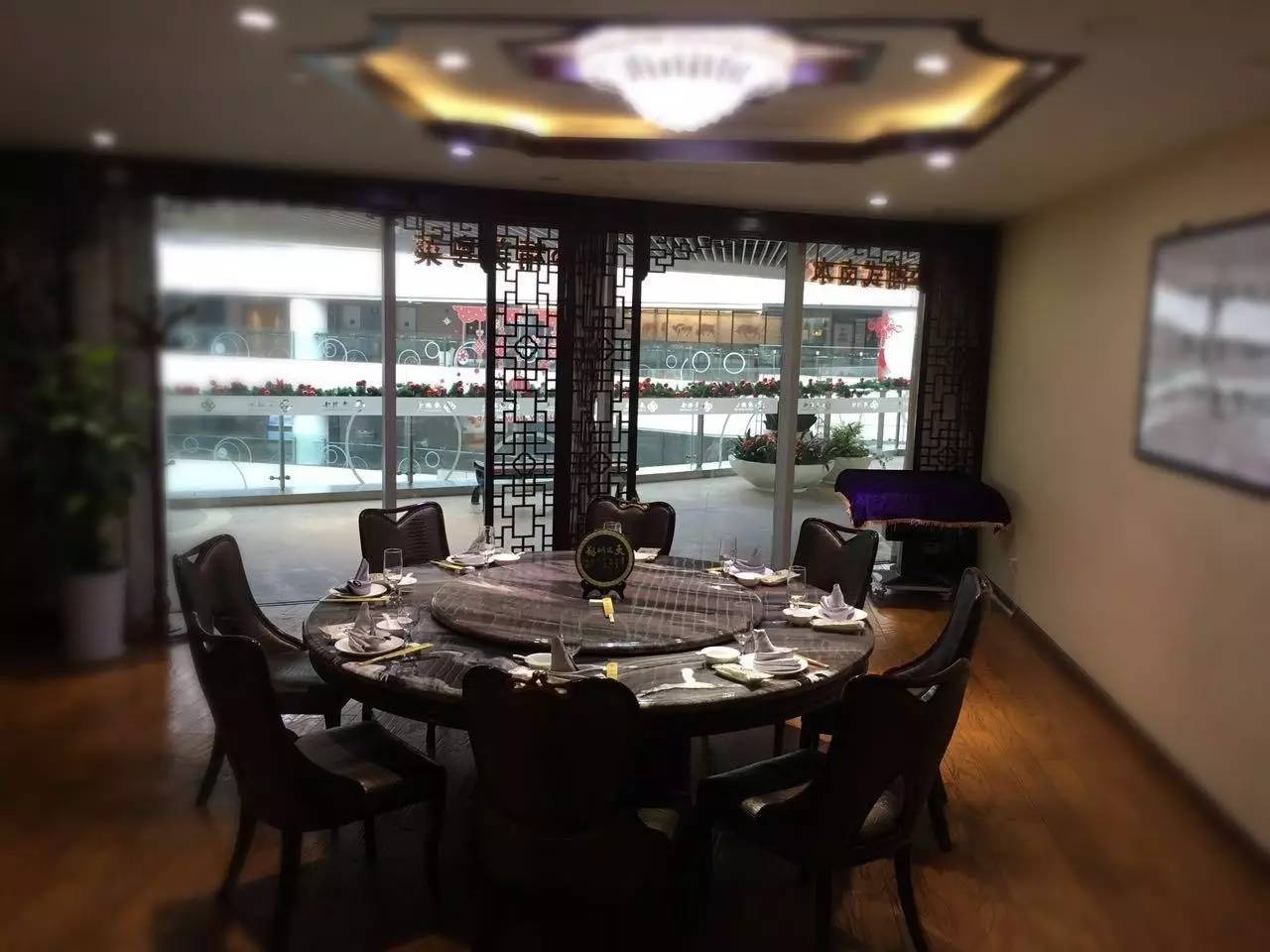 什么！我没听错吧！1元就能吃到招牌菜！这家人家的生日宴也太豪气了吧！