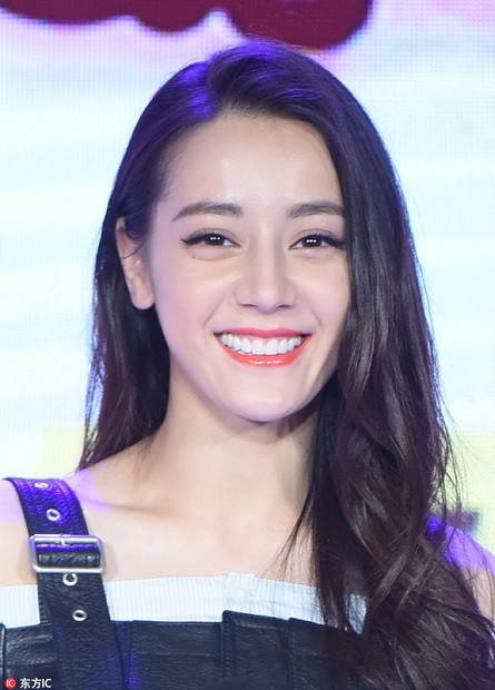 亲密瞬间担心底妆太粗糙?胖迪教你打造细腻丝缎肌