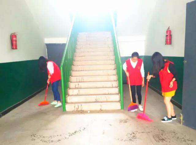 团团最近在玩什么,团团最近活动