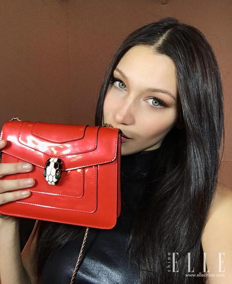 你爱在朋友圈晒包包和自拍,原来女明星也爱干这个,还更牛!