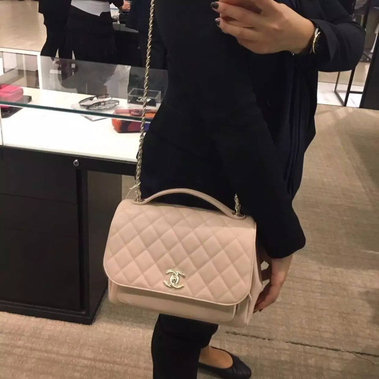 lv三合一和ysl信封包,lvguccichanel包哪个保值