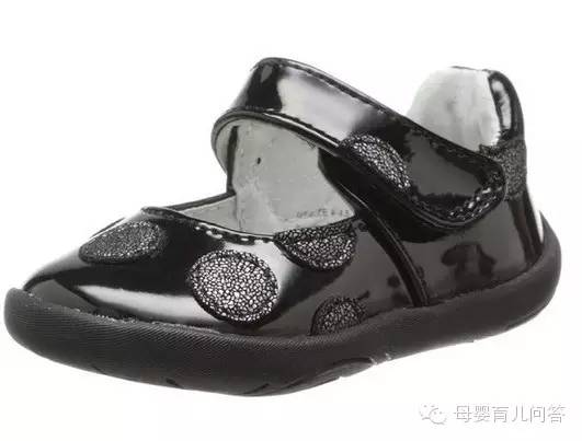 怎样选鞋有利于足部发育,儿童应该买什么鞋矫正脚型