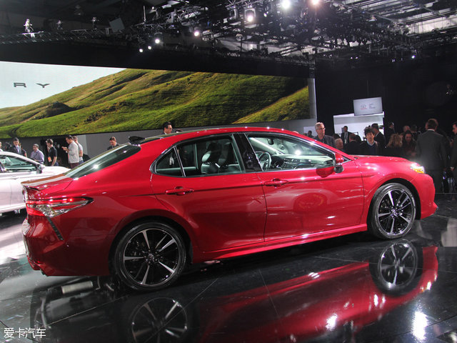 雅阁2.4对比凯美瑞2.0对比标致508,2016凯美瑞2.0和雅阁2.0选哪个好