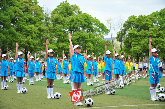 阳光体育快乐足球初中,阳光足球快乐足球校园足球