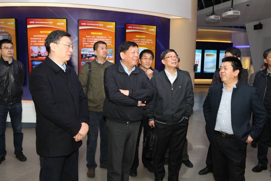 学习+定位+聚焦+人才+平台+机制,吴曼青调研南京14所、55所|“扑下身子”抓落实