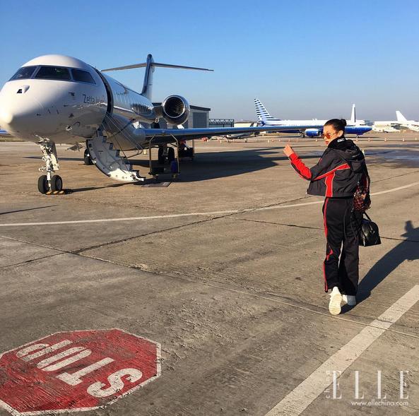 你爱在朋友圈晒包包和自拍,原来女明星也爱干这个,还更牛!