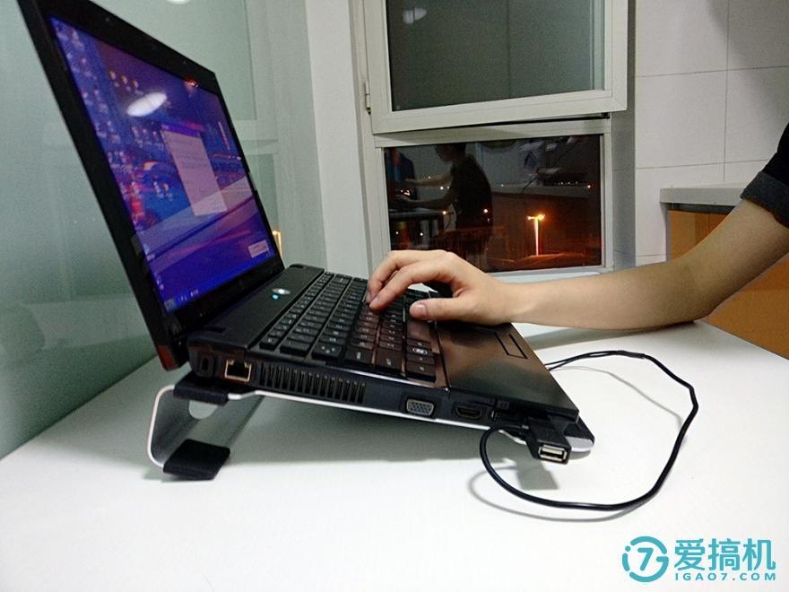 驱走闷热，给你的PC“冲个凉”！——ORICO全铝DIY双风扇笔记本散热垫体验