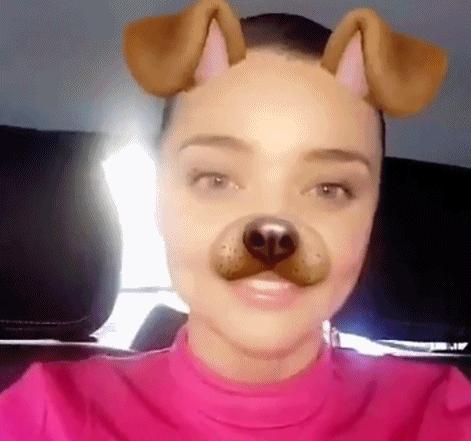 你爱在朋友圈晒包包和自拍,原来女明星也爱干这个,还更牛!