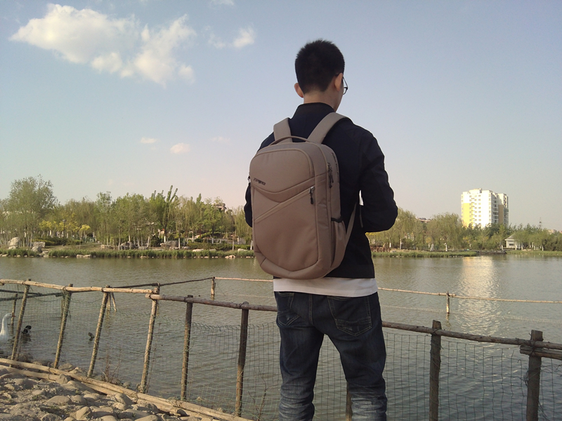 探路者户外正品轻薄双肩轻便背包,探路者斜背包