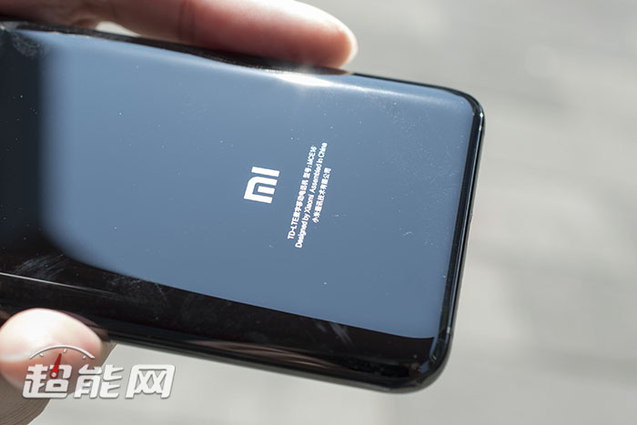 小米6真机体验后评测2499元,成色完美的小米6