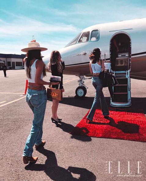 你爱在朋友圈晒包包和自拍,原来女明星也爱干这个,还更牛!