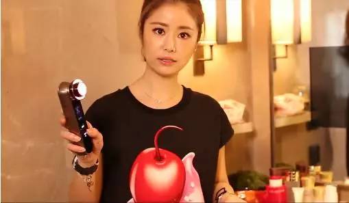 编辑朋友圈｜听说，你宁可相信爱情，也不信美容仪？