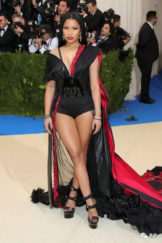 韩寒画韩红什么意思,韩寒韩红画画