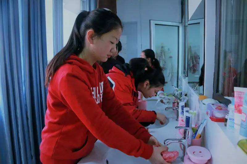 安顺北大培文学校现状,贵阳安顺北大培文学校