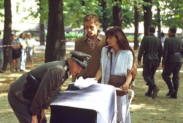 豆瓣日记:结婚生子是一场*局骗**吗?8部女性婚恋高分影剧|豆单