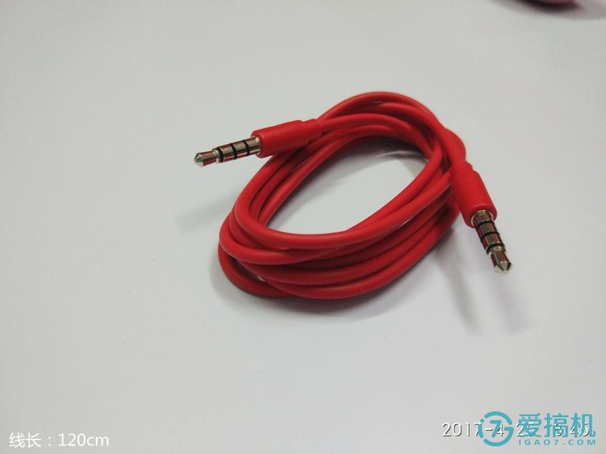 唱吧胶囊麦克风和c1麦克风,唱吧v1麦克风横向测评