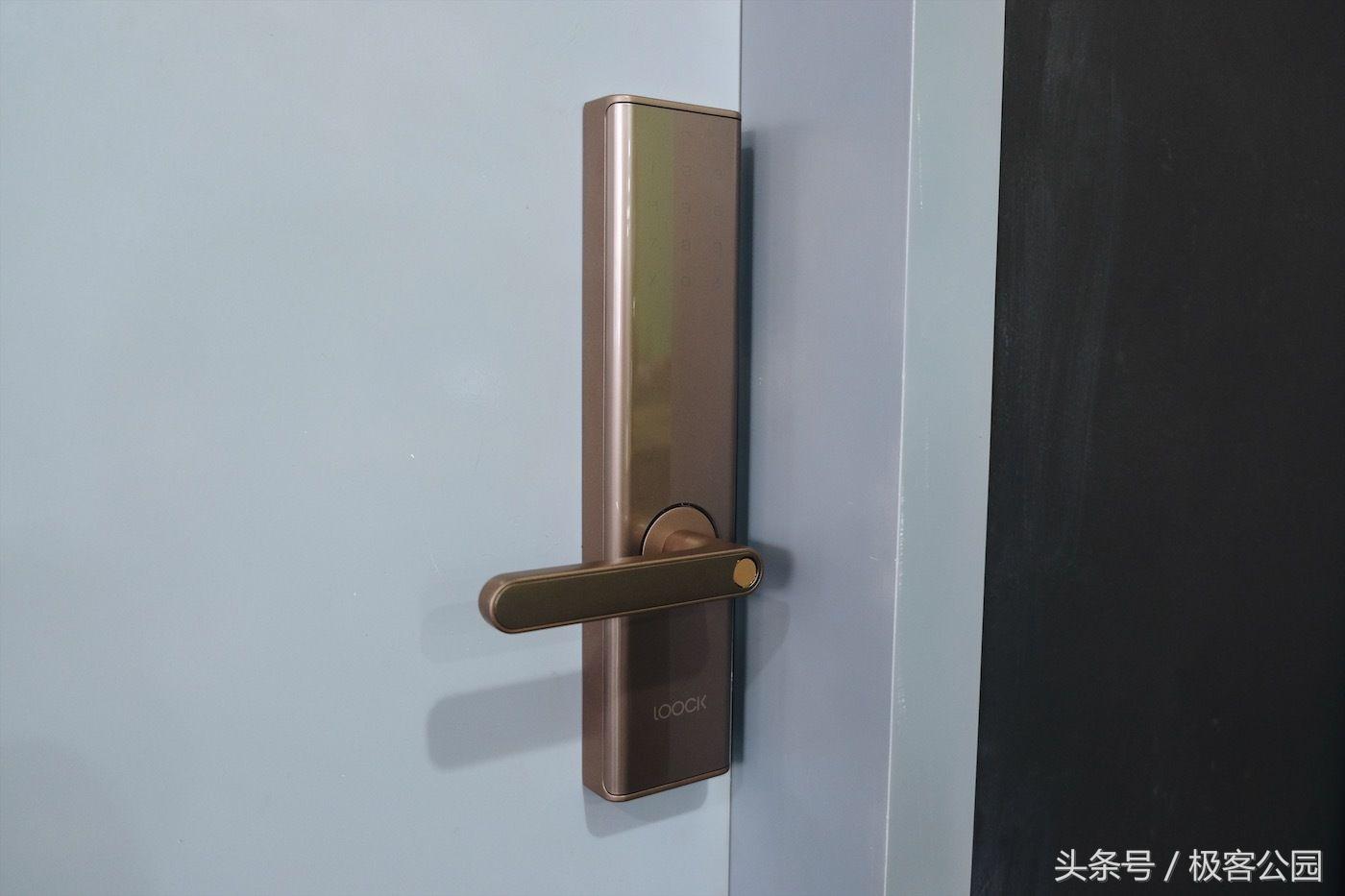 装上这把「秒开」的门锁,感觉记性不好的我得到了拯救