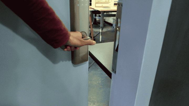 装上这把「秒开」的门锁,感觉记性不好的我得到了拯救