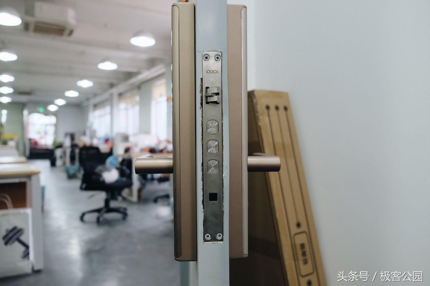 装上这把「秒开」的门锁,感觉记性不好的我得到了拯救